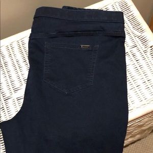 Jennifer Lopez pull on jegging